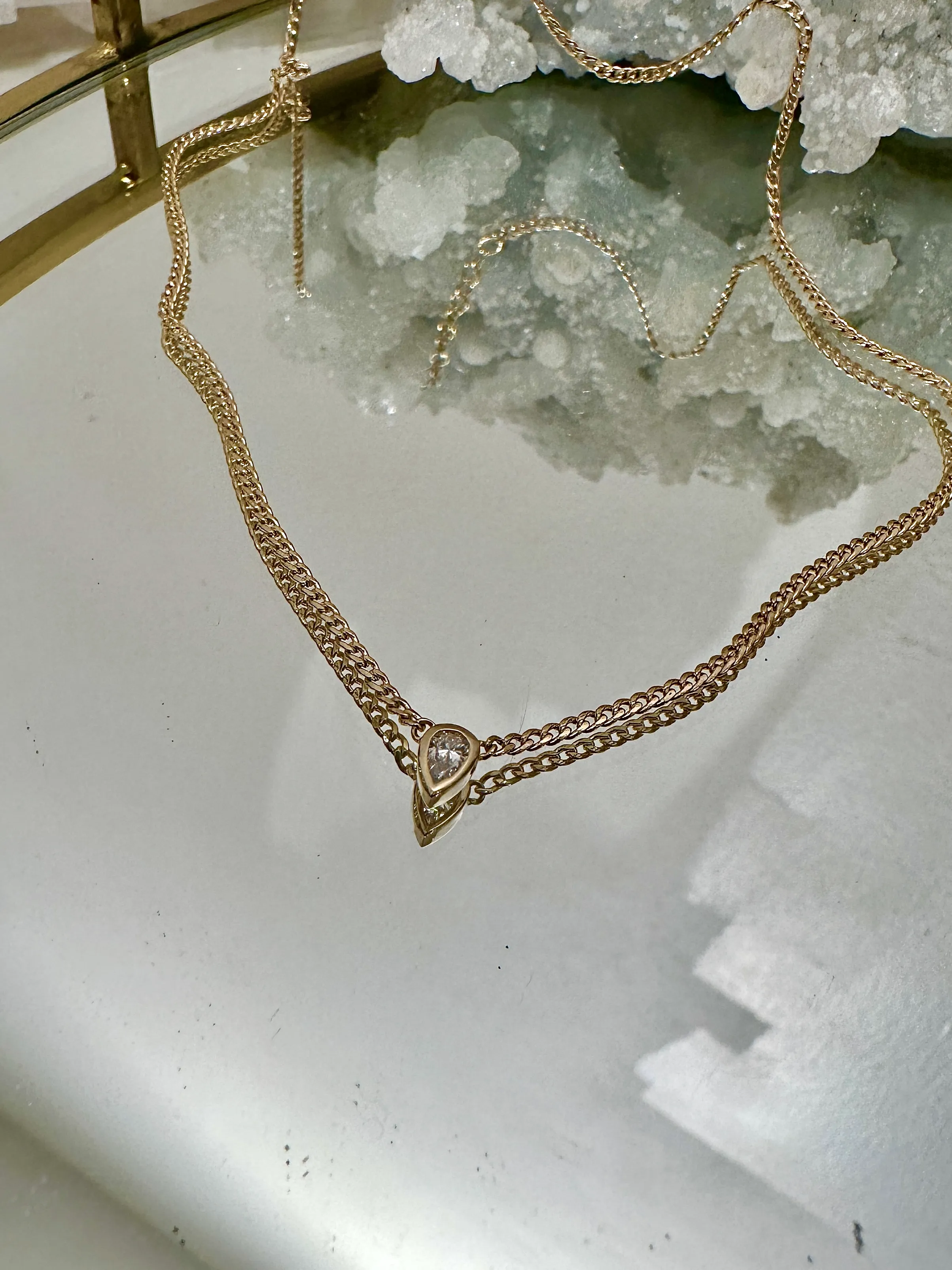 14KT PEAR BEZEL CURB CHAIN