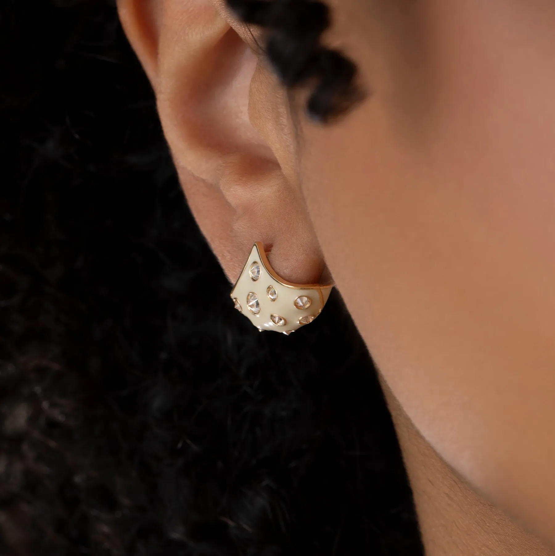 Enamel Reverse Set White Diamond Fan Earrings