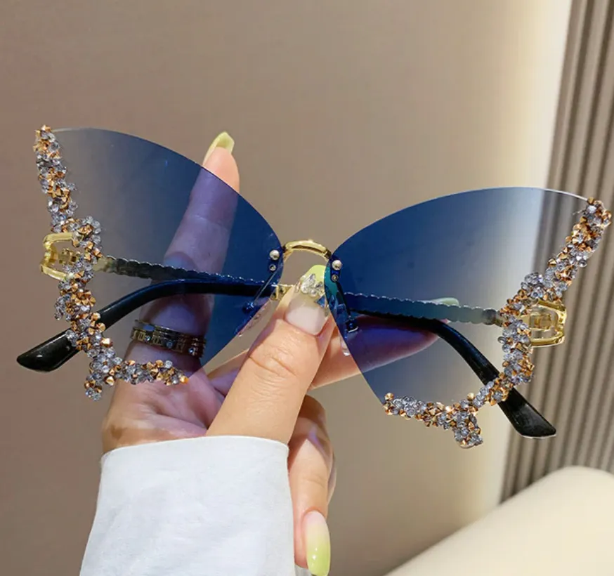 Fashionable Flutterby Shades