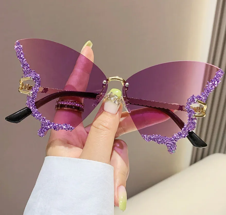 Fashionable Flutterby Shades