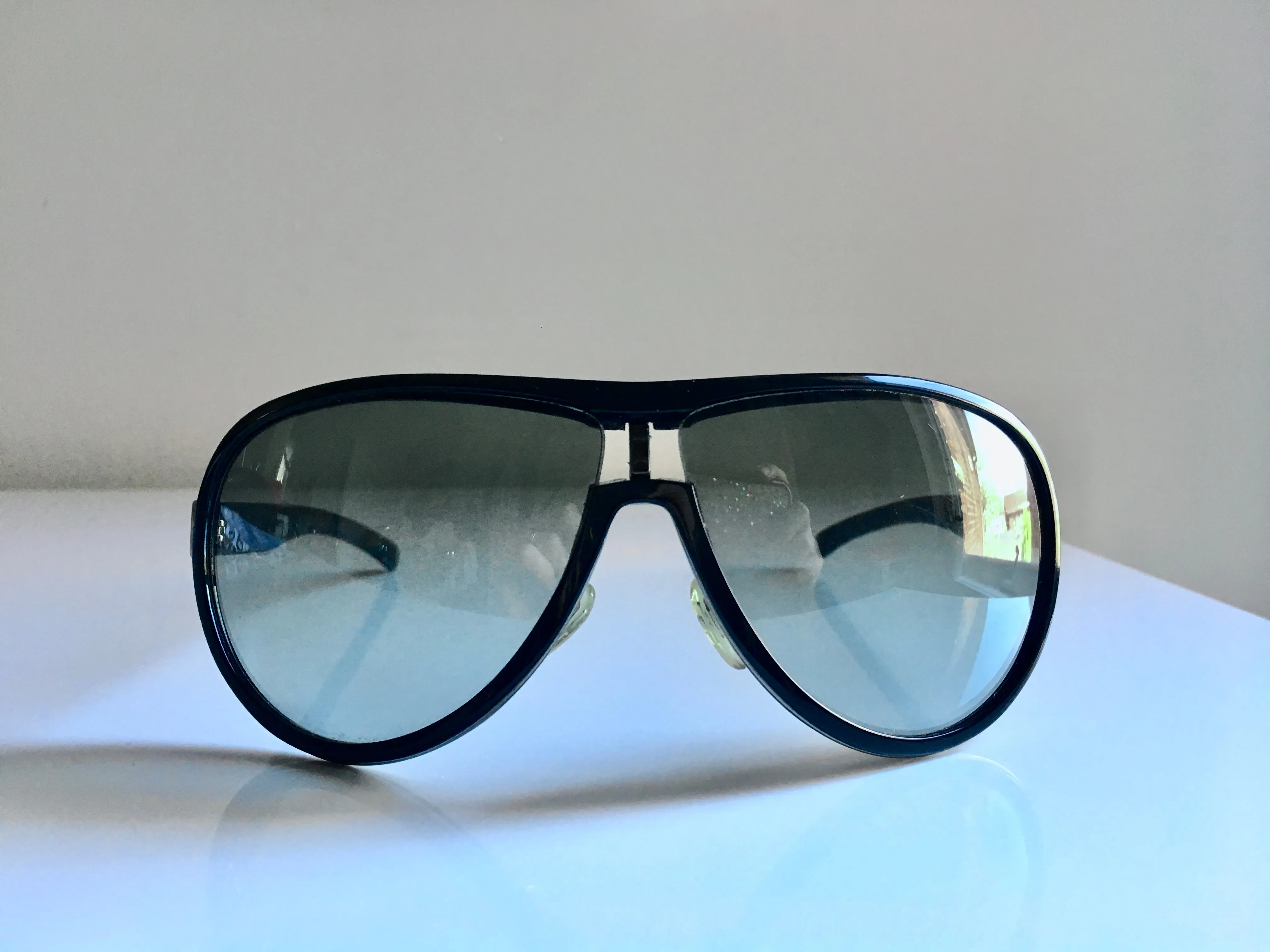 GUCCI black oversized aviators w/ black rim