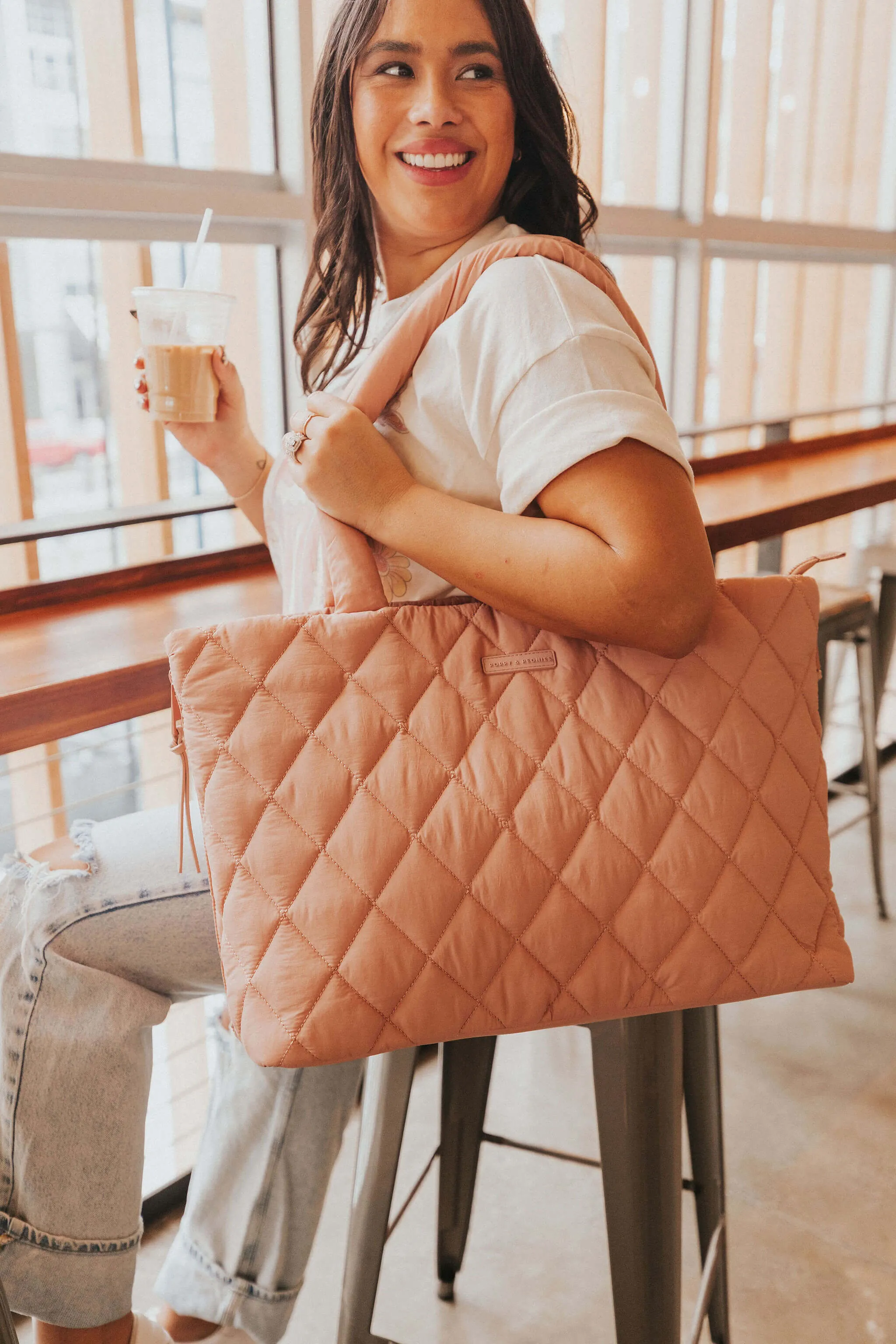Tote It Blush